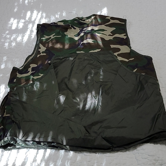 Game Winner Hunting Vest w/ Game Bag L - Picture 8 of 8